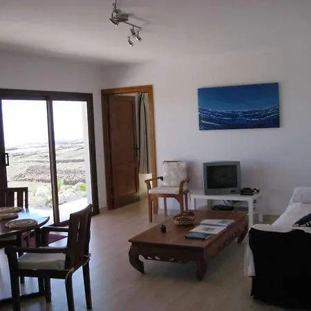 Puerto Del Carmen Sleeps 4 Pool Wifi Apartment Puerto del Carmen (Lanzarote)